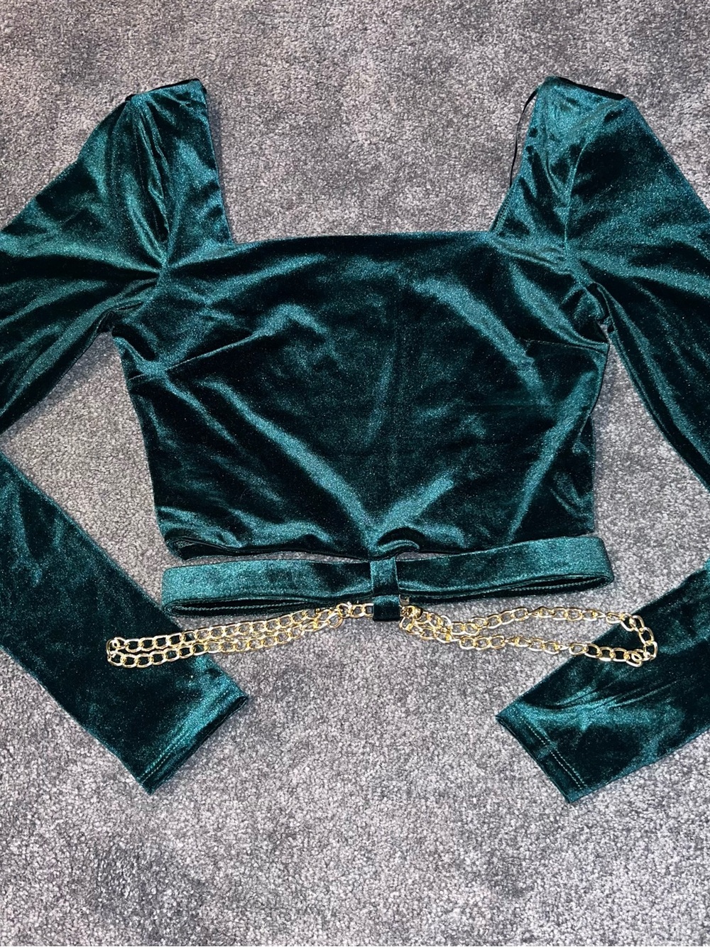 Willow Emerald Green Velvet Square-Neck Crop Top with Gold Chain